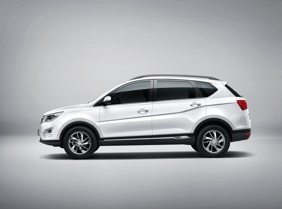  Baojun 560 2015 года  (фото 25 из 31)